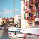 Le Suffren Golfe De Saint Tropez 4* 그리모