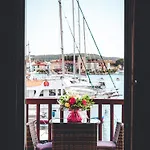 아파트호텔 Le Suffren Golfe De Saint Tropez 그리모
