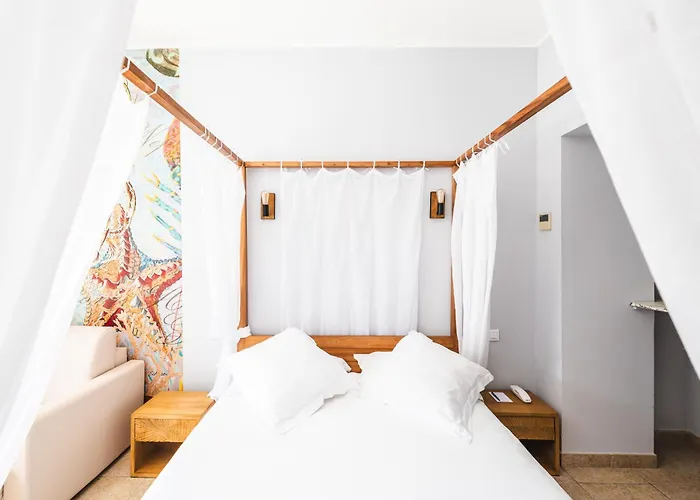 Hotel Le Suffren Golfe De Saint Tropez 4*