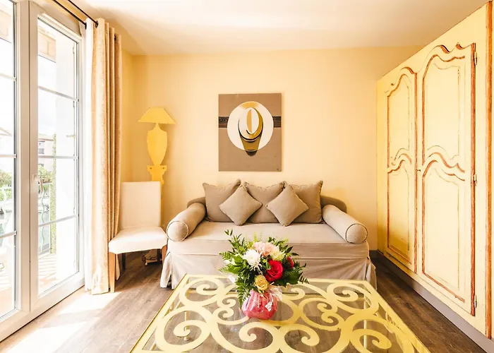 Hotel Le Suffren Golfe De Saint Tropez 4*