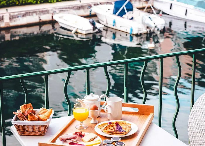 Hotel Le Suffren Golfe De Saint Tropez Apartmanhotel