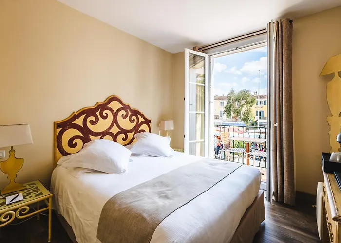 Apartmanhotel Hotel Le Suffren Golfe De Saint Tropez