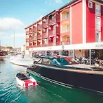 Ξενοδοχείο με διαμερίσματα Le Suffren Golfe De Saint Tropez