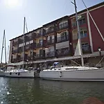 Апарт-отель Le Suffren Golfe De Saint Tropez 4*