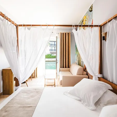 Le Suffren Aparthotel Grimaud