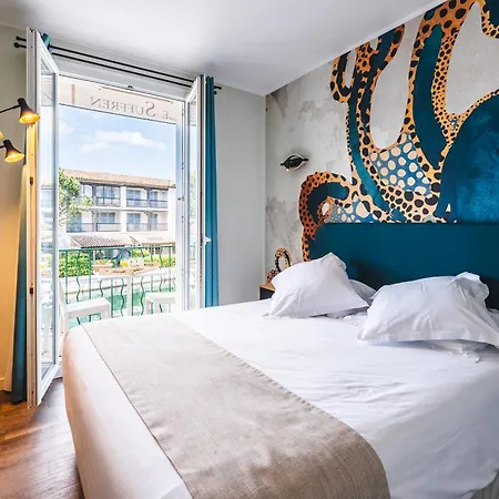 Le Suffren Aparthotel Grimaud