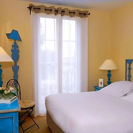 Hotel apartamentowy Le Suffren Golfe De Saint Tropez 4*