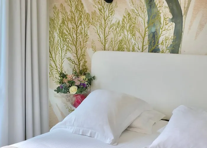 شقة فندقية Hotel Le Suffren Golfe De Saint Tropez 4*