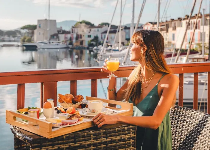 Hotel Le Suffren Golfe De Saint Tropez 4*