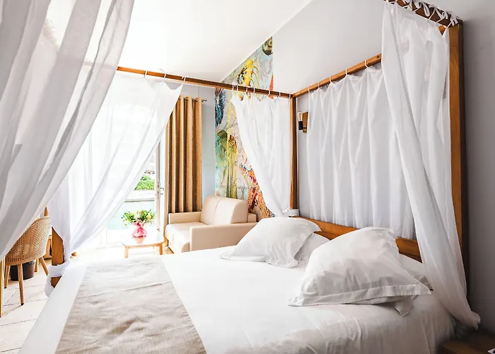 شقة فندقية Hotel Le Suffren Golfe De Saint Tropez 4*