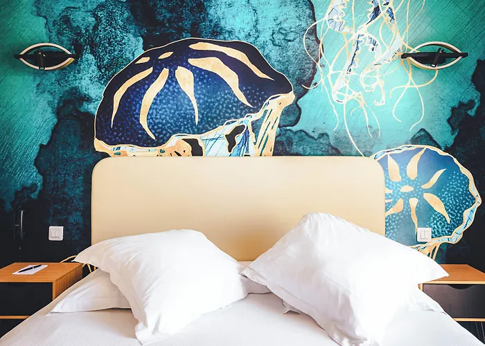 Hotel Le Suffren Golfe De Saint Tropez 4* غريمو